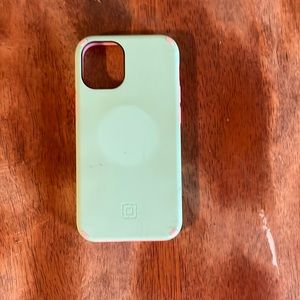 iPhone 12 mini Incipio case